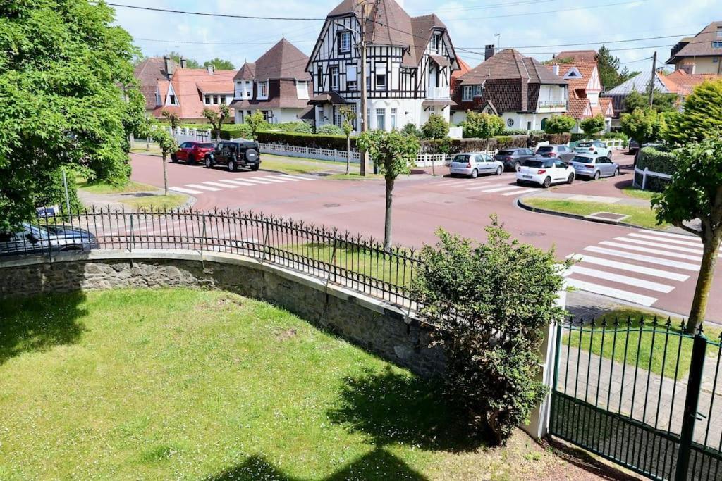 Le Bercail : Apt Avec Balcon Et Parking, Vue Phare! Le Touquet Exterior photo